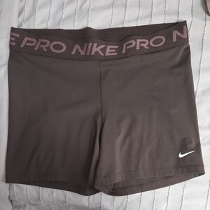 Nike Women's Pro Athletic Shorts - Dark Brown